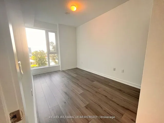 Additional image 8 of 1195 The Queens Way Unit 303