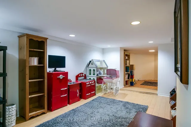 Additional image 33 of 60 Fairlawn Ave