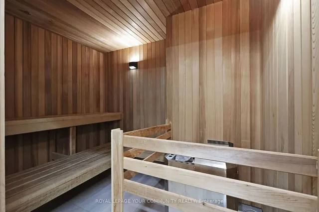 Additional image 38 of 225 Village Green Sq Unit 607