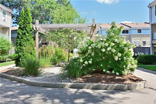 Additional image 28 of 35 Breckenridge Dr Unit 33