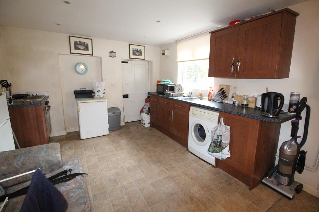 Additional image 10 of Warminster Road, Westbury