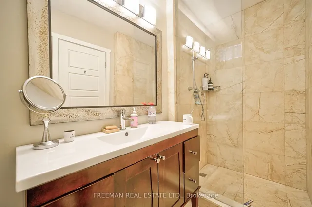 Additional image 24 of 565 Markham St