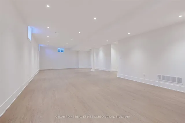 Additional image 32 of 15 Drury Lane