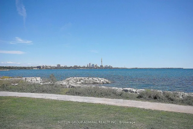 Additional image 39 of 70 Annie Craig Dr Unit TH104