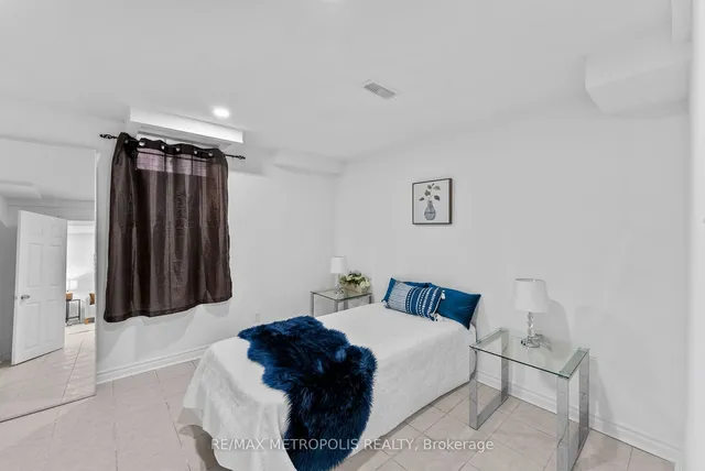 Additional image 33 of 4 Grosbeak Cres