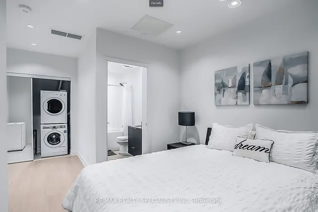 Additional image 33 of 181 Dundas St Unit 4909