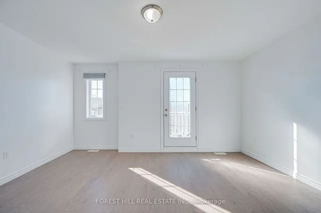 Additional image 17 of 55 Mooregate Cres Unit 15B