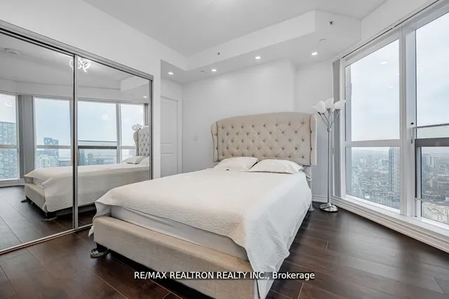 Additional image 18 of 386 Yonge St Unit 4508