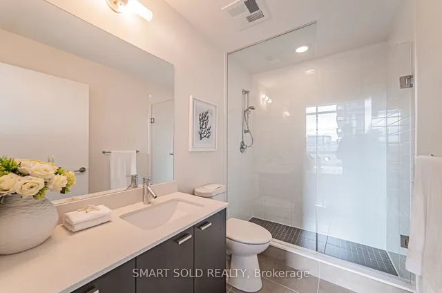 Additional image 22 of 30 Roehampton Ave Unit 1210