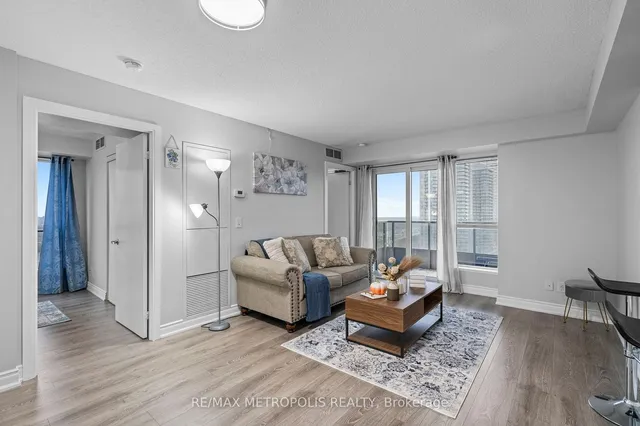 Additional image 5 of 151 Village Green Sq Unit 2103