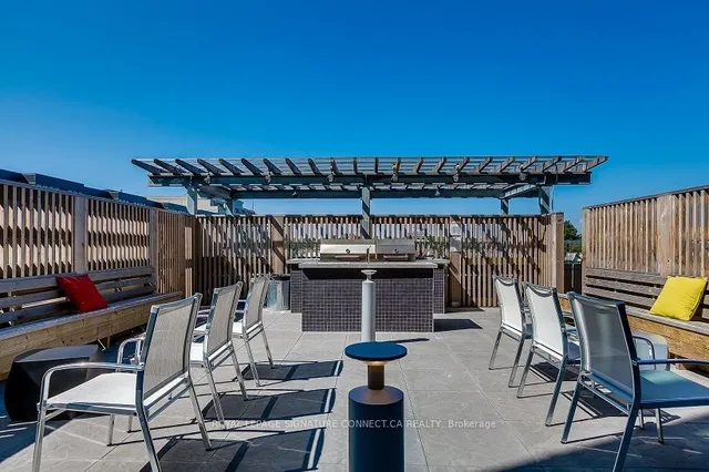 Additional image 34 of 8 Dovercourt Rd Unit 802