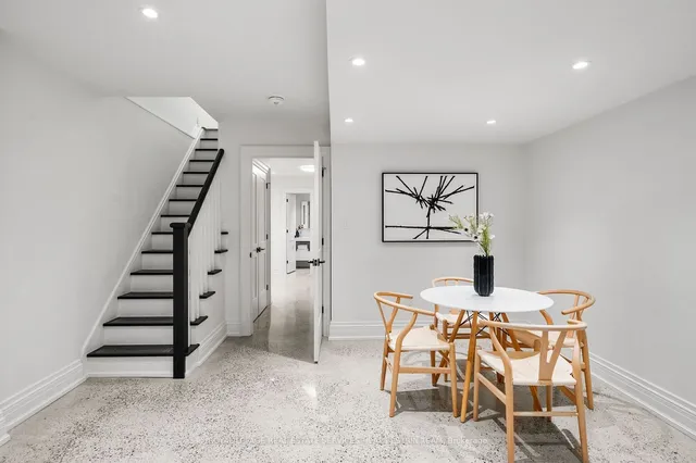 Additional image 31 of 11 Ottawa St