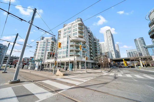 600 Queens Quay Unit 906