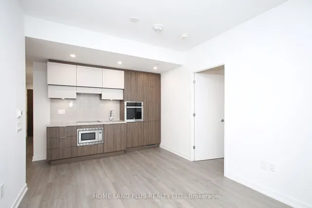 Additional image 15 of 39 Roehampton Ave Unit 2704