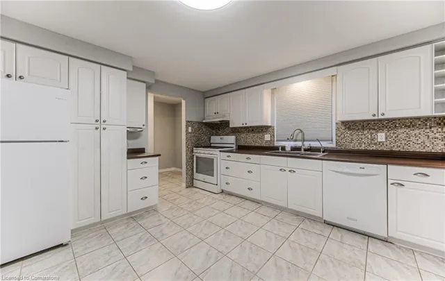 Additional image 23 of 28 Underhill Cres Unit 11