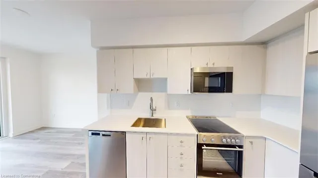 Additional image 6 of 15 Wellington St Unit 1704