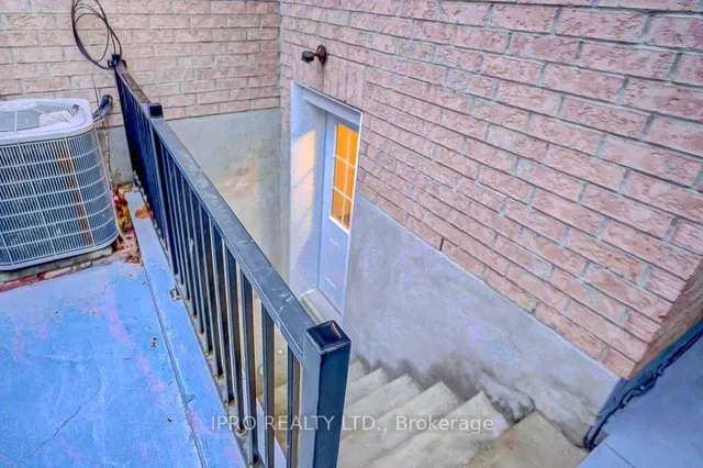 Additional image 37 of 73 Inniswood Dr