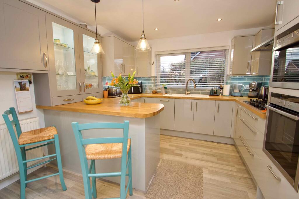 Additional image 2 of Simmons Close, Street