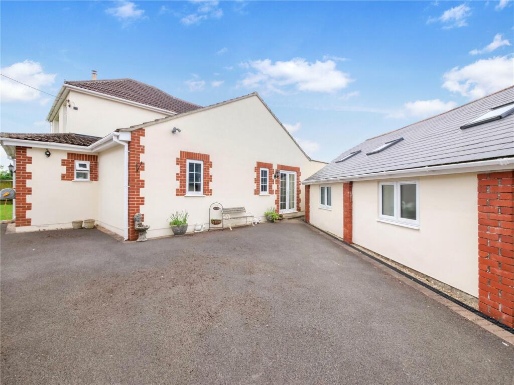 Additional image 15 of Detached House with two annexe buildings