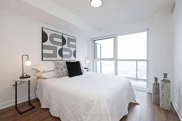 Additional image 27 of 225 Village Green Sq Unit 607