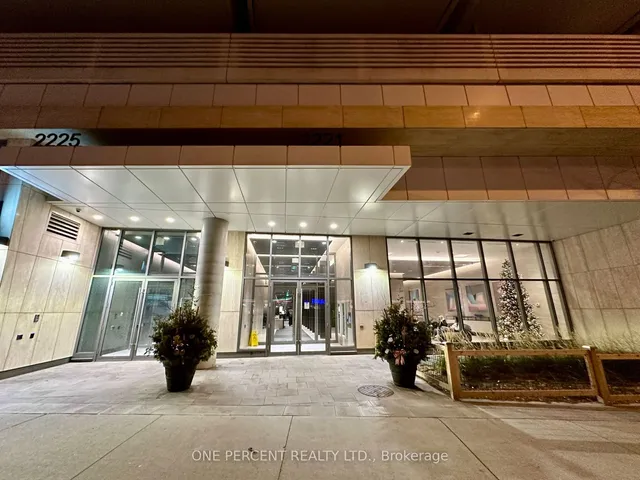 Additional image 3 of 2221 Yonge St Unit 3711