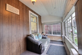 Additional image 3 of 31 John Street North