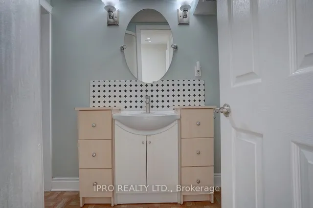 Additional image 30 of 16 B Leaside Park Dr Unit 47