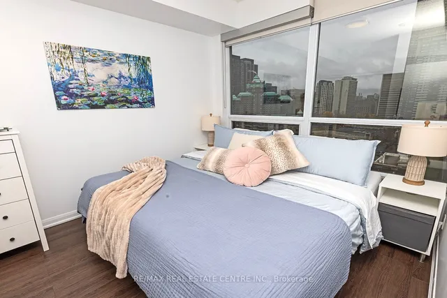 Additional image 23 of 500 Sherbourne St Unit 1301