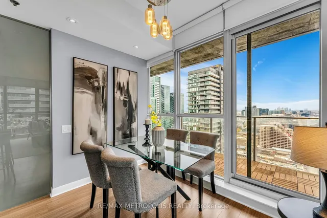Additional image 21 of 375 King St Unit 3009