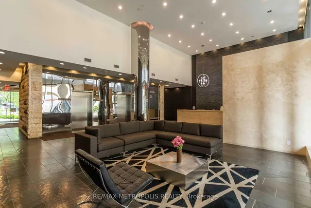 Additional image 27 of 55 East Liberty St Unit 717