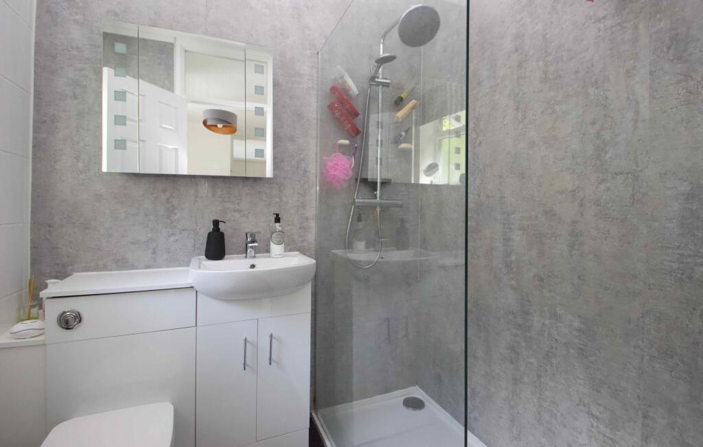 Additional image 8 of Hamlyn Road, Glastonbury, Somerset