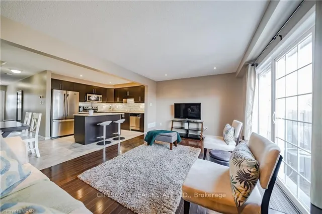 Additional image 14 of 493 Beaumont Cres