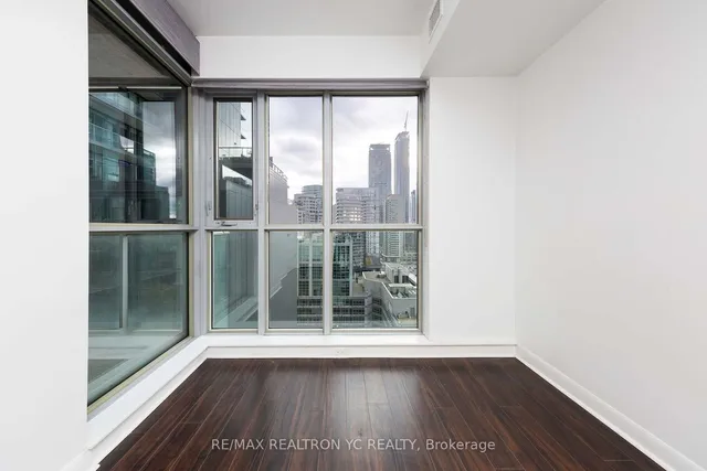 Additional image 8 of 375 King St Unit 1403
