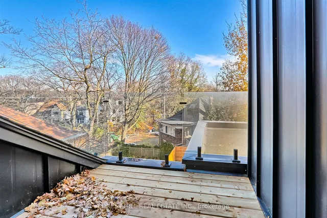 Additional image 23 of 127 Welland Ave