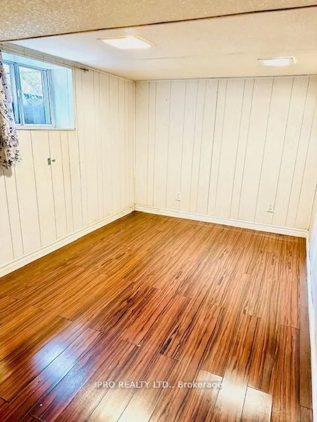 Additional image 13 of 122 Milton St