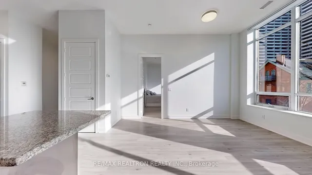 Additional image 17 of 28 Linden St Unit 203