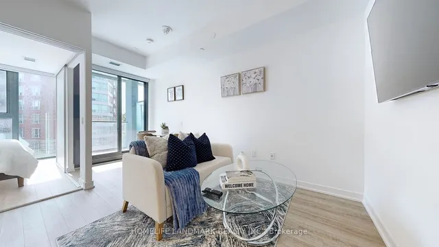 Additional image 5 of 250 Lawrence Ave Unit 317