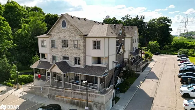 255 Maitland St Unit 3E