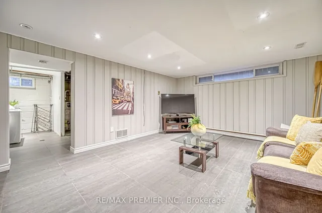 Additional image 24 of 18 Lantana Crt