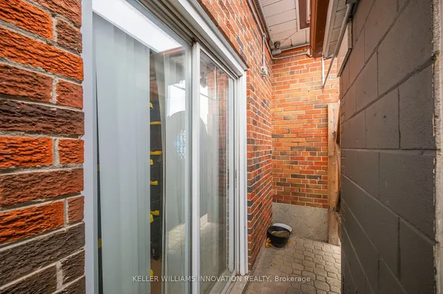 Additional image 30 of 15 Rosewood Ave