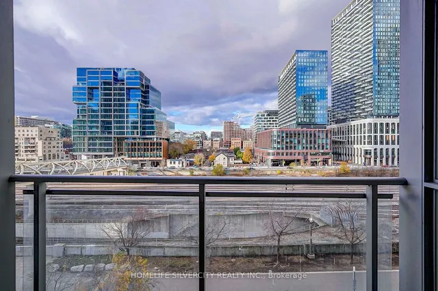 Additional image 15 of 15 Iceboat Terr Unit 641