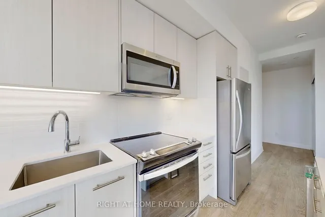 Additional image 11 of 286 Main St Unit 1012