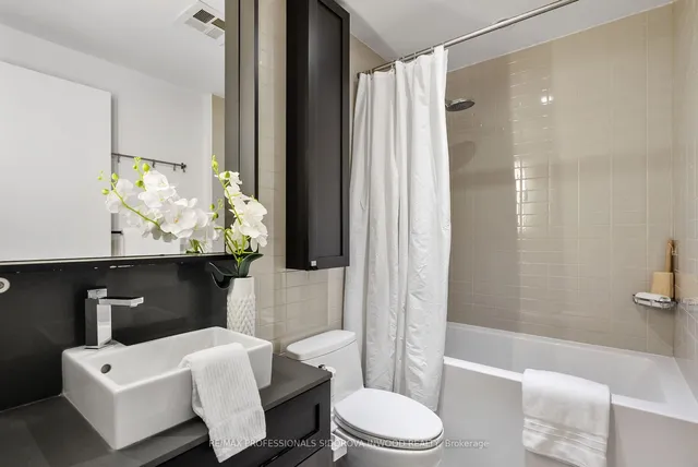 Additional image 16 of 783 Bathurst St Unit 624