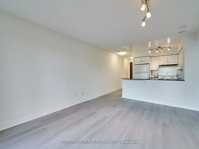 Additional image 6 of 18 kenaston Gdns Unit 906