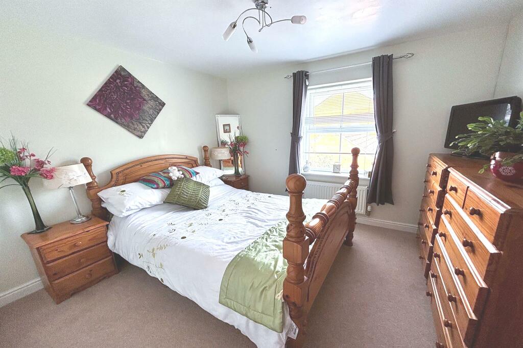 Additional image 12 of Fowen Close, Street