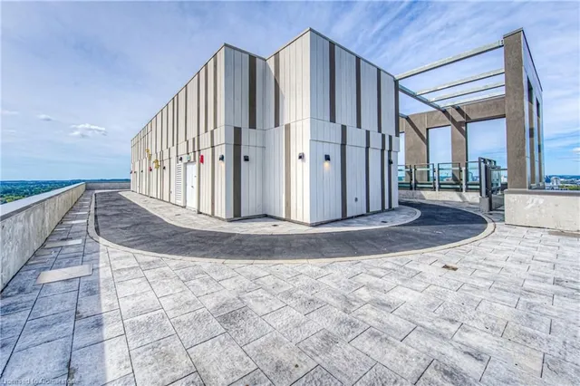 Additional image 27 of 55 Duke St Unit 2207