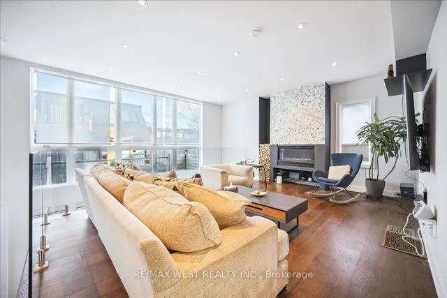 Additional image 9 of 33 Edwin Ave