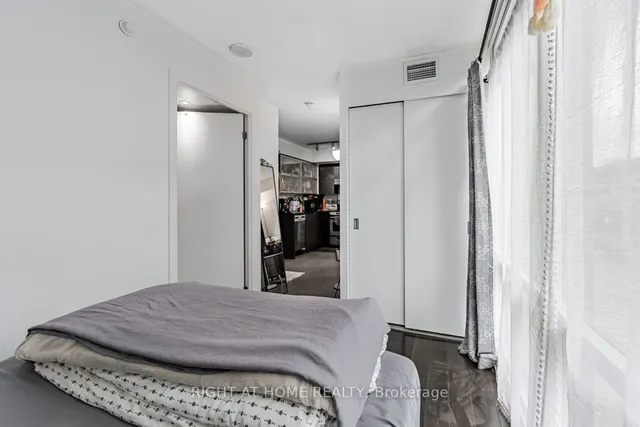 Additional image 9 of 170 Fort York Blvd Unit 310