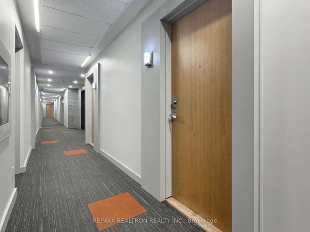 Additional image 30 of 36 Howard Park Ave Unit 302