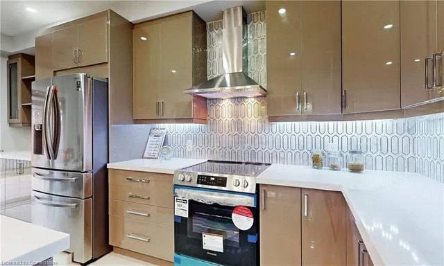 Additional image 19 of 85 Eaglecrest St